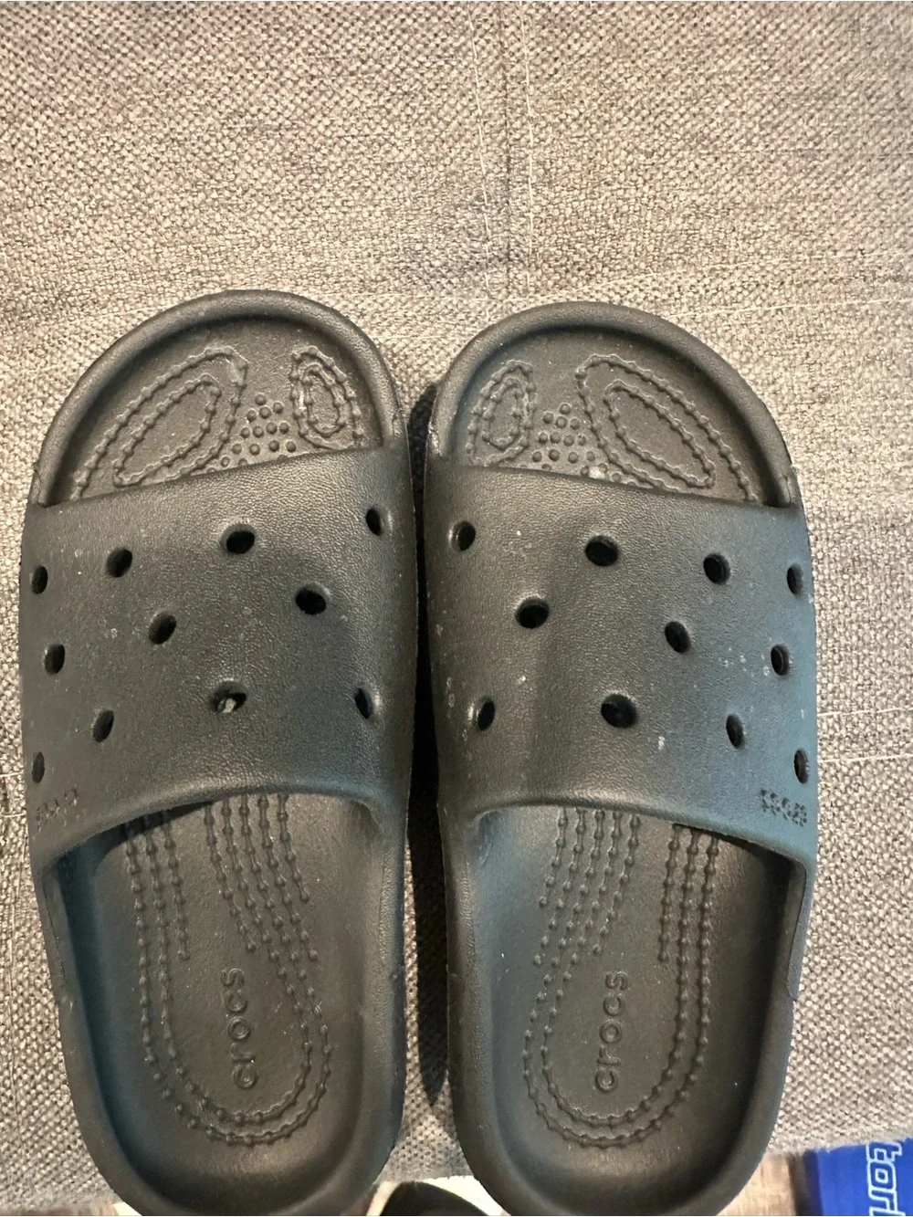 CROCS Black Classic Clog - Slip-On Comfort